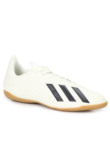 passarela tenis adidas