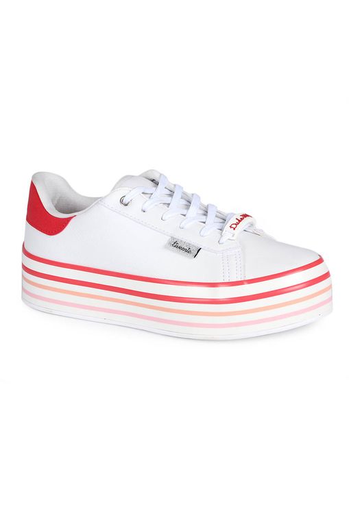 tênis infantil na passarela