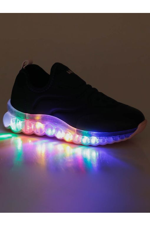 tênis infantil na passarela