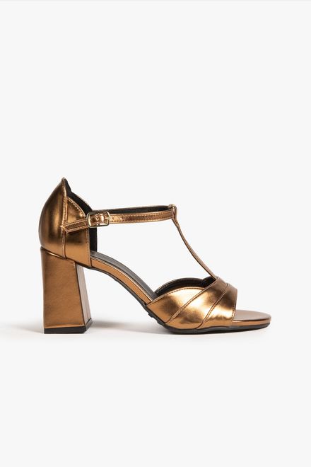 image-b77735f6be944dd5a93a94d0eb57b203