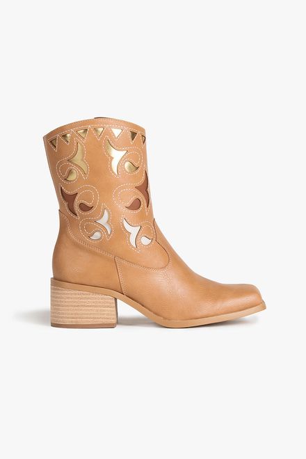 image-efc000e7c52f48c29ed8ab257a3176c7