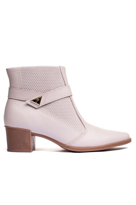 image-e4db63e03abc45818304ef411f6136a6