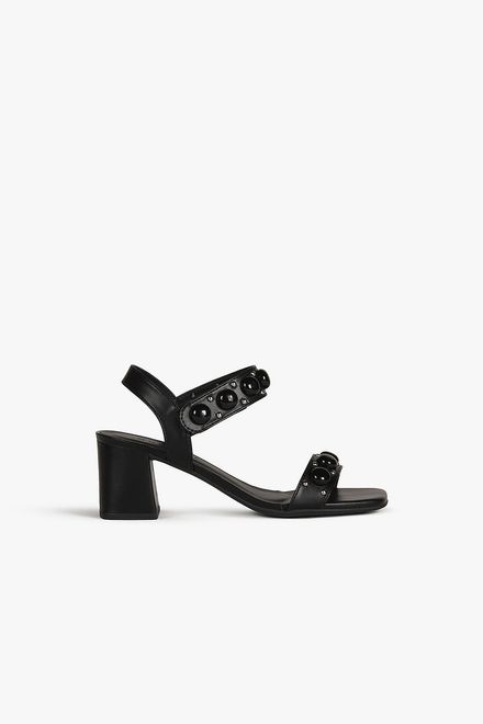 image-ca06da283aa34863abd4a538e94a5f57