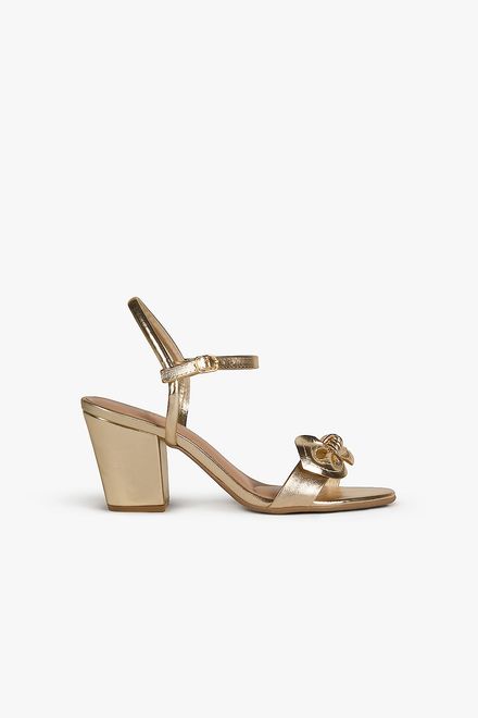 image-9ec40ce045484bd39adf356ef043eaf3