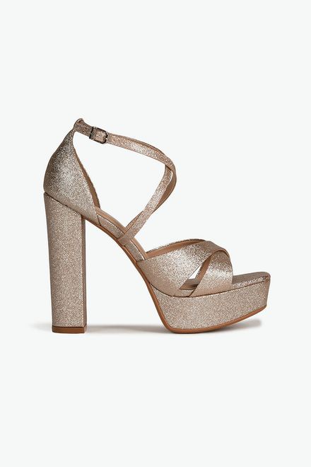 image-a7841190d041499fa7b034abccbef811