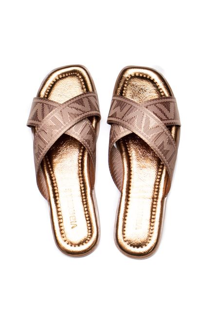 image-6593e9f90a524837a35fb7ecbbc34784