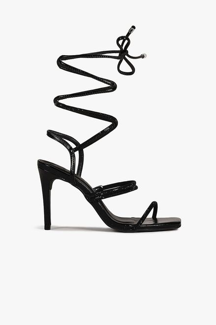 image-12eb60cff6a34e79bc3b87ca21b918a9